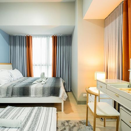Bgc 2Br Uptown Parksuites With Balcony And Bathtub Manila Exterior photo