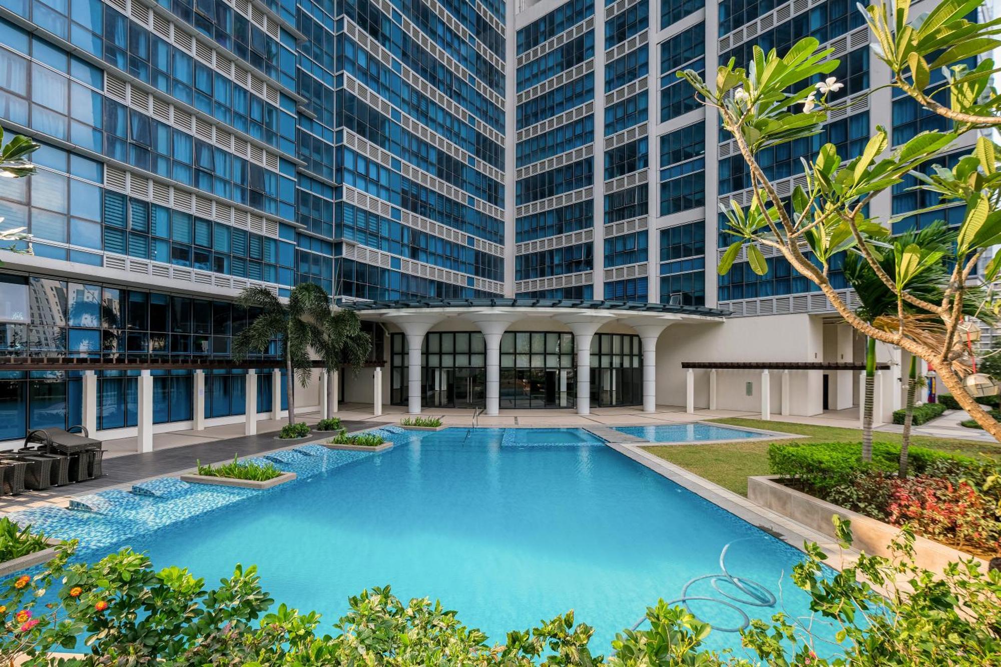 Bgc 2Br Uptown Parksuites With Balcony And Bathtub Manila Exterior photo
